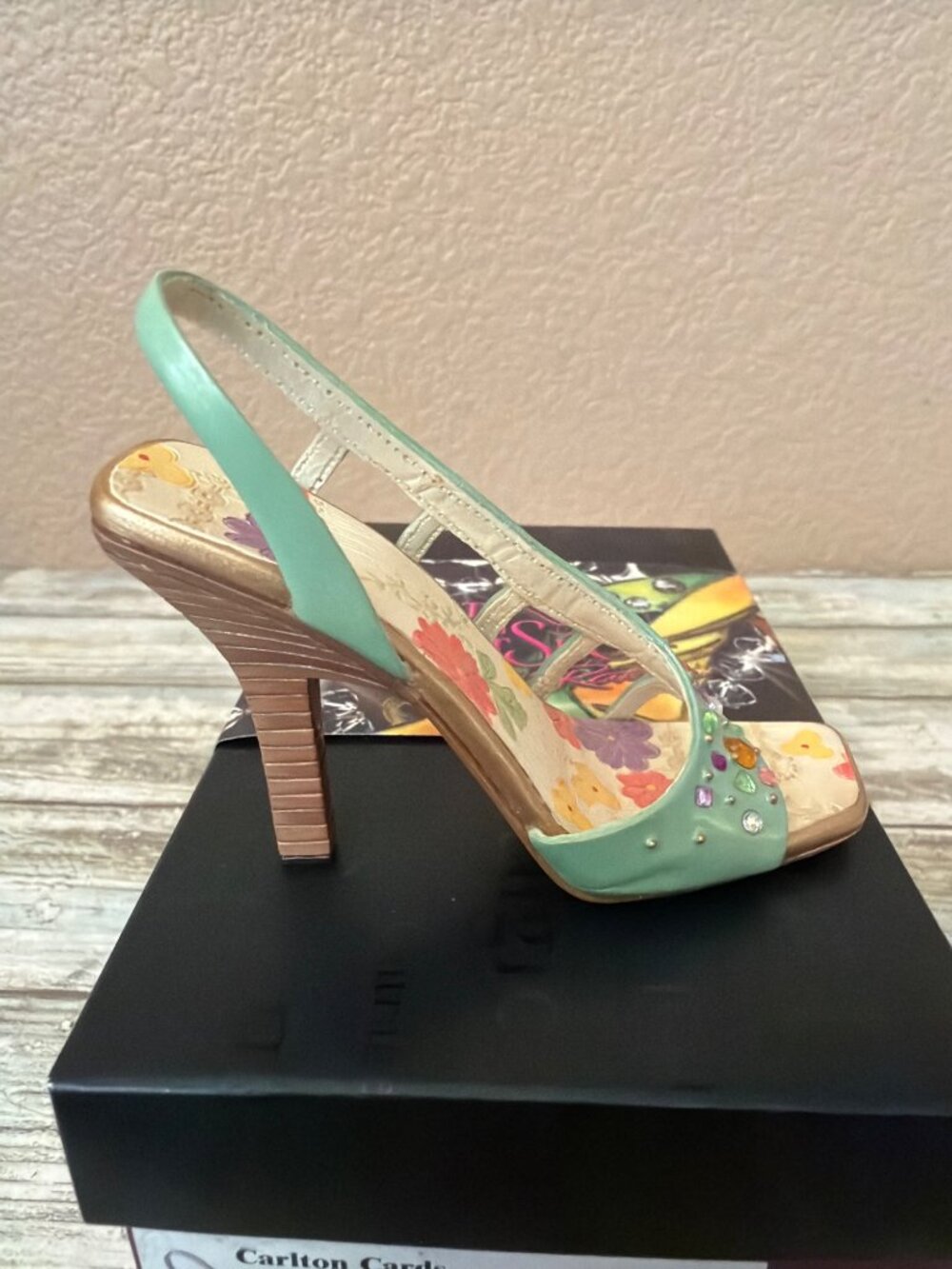 2006 Just the Right Shoe Raine Carlton Cards "Intrigue" in Mint Green #25254 NEW - Picture 13 of 13